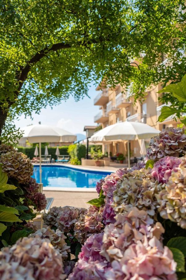 Hotel Romeo ตอร์รีเดลเบนาโก ภายนอก รูปภาพ