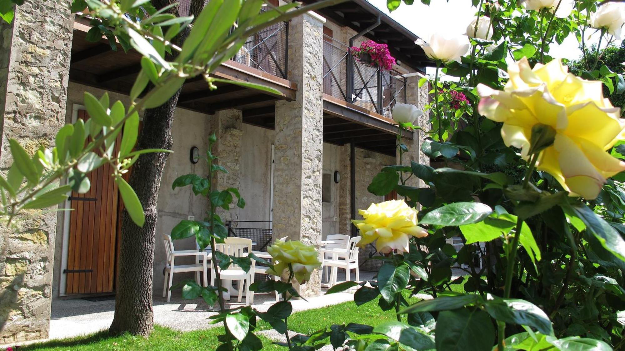 Hotel Romeo ตอร์รีเดลเบนาโก ภายนอก รูปภาพ